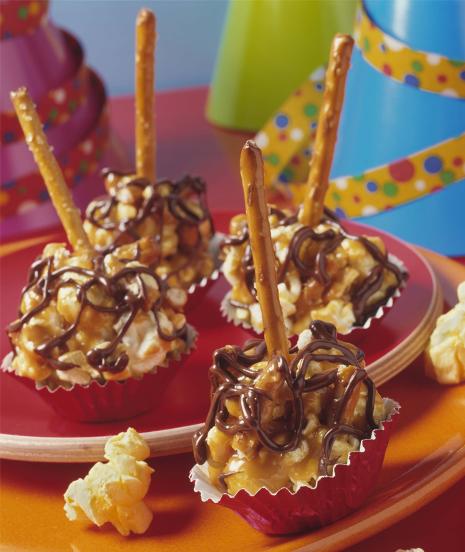 Caramel Popcorn Party Pops