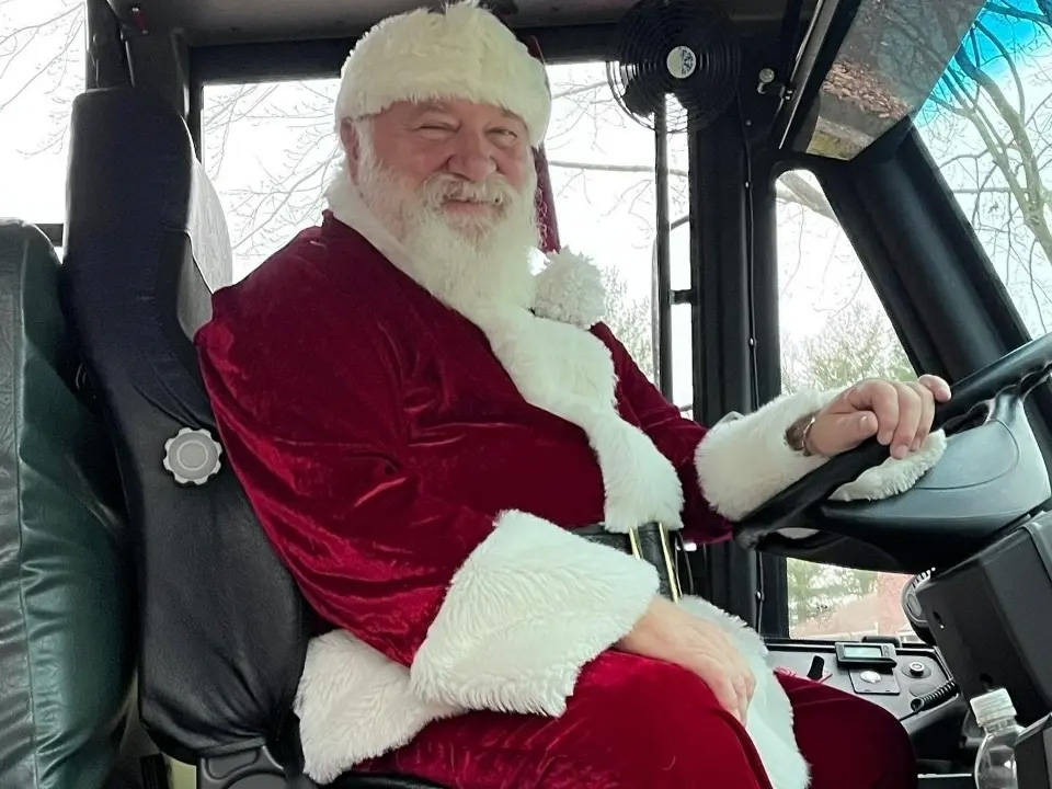 Happy News Santa Katie JOLLY TIME® Happy News: Santa Claus on Wheels: Bus Driver Spreads Holiday Cheer