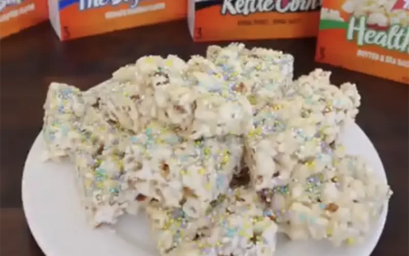 Tasty Vanilla Popcorn Bars Recipe Image